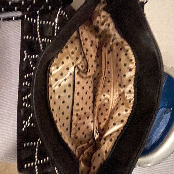 Handbag - Picture 2 of 3